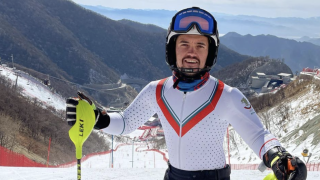 Скиор №1 Алберт Попов едва не загинал с кола в Алпите