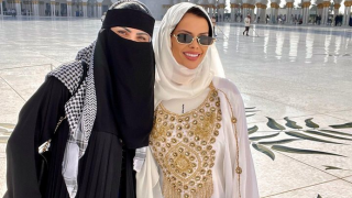 Преслава и Софи Маринова се забрадиха в Абу Даби