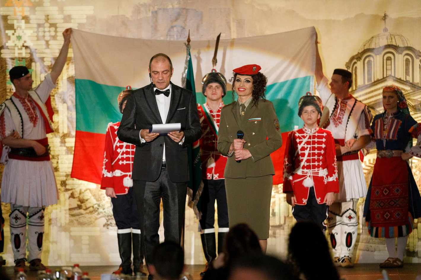 300 гости аплодираха на крака Галина Димитрова на концерт-промоцията на дебютния ѝ албум „Защото съм жена“ - Снимка 7