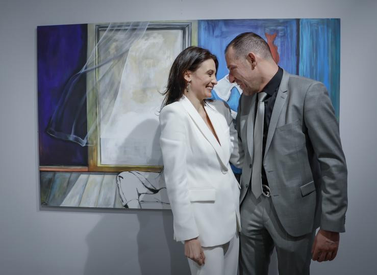 Актрисата Диана Димитрова скочи в прегръдките на известен мъж, забрави за драмата с Вергов СНИМКА - Снимка 2