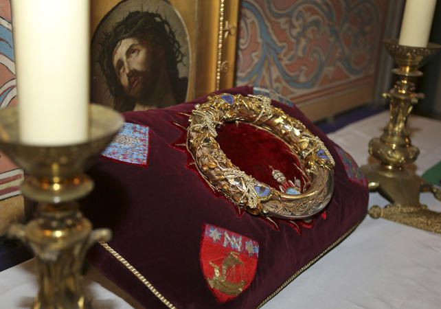Най-голямото парче от кръста на Исус Христос се намира в България - Снимка 2