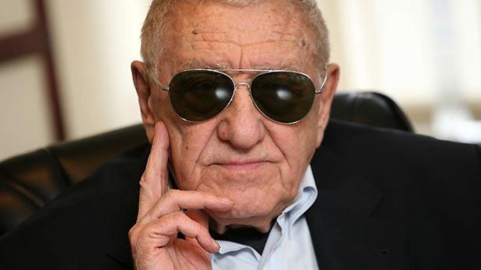 Хачо Бояджиев умира разорен от хазарт!