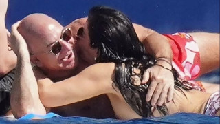 Джеф Безос се отдаде на секси забавления с годеницата си (СНИМКИ)