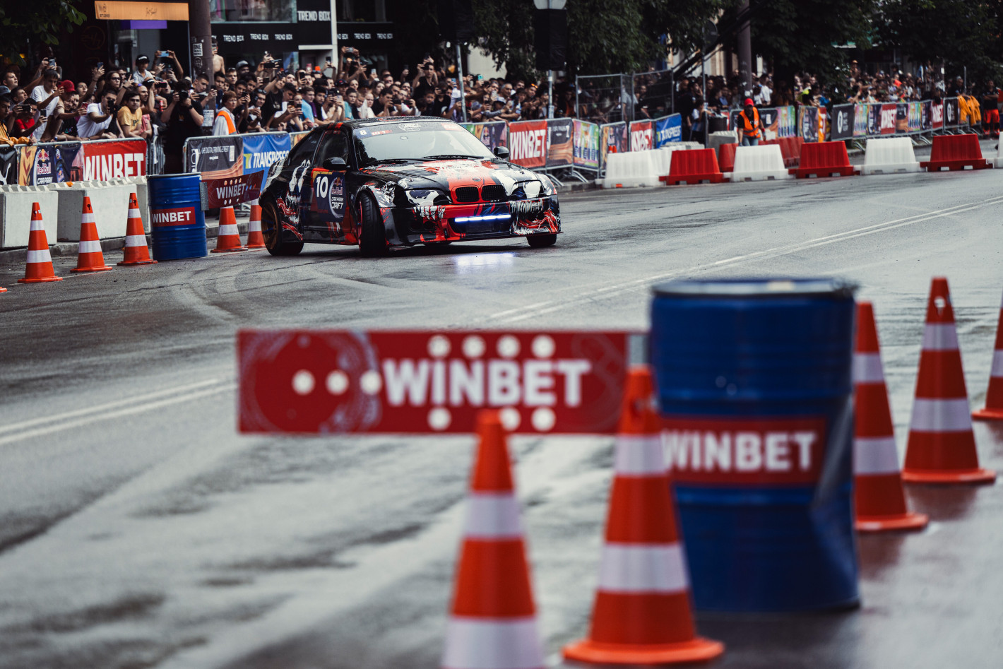 Стотици се насладиха на Red Bull Car Park Drift Bulgaria с подкрепата на WINBET