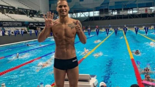 Плувецът Антъни Иванов връща 100 бона на федерацията