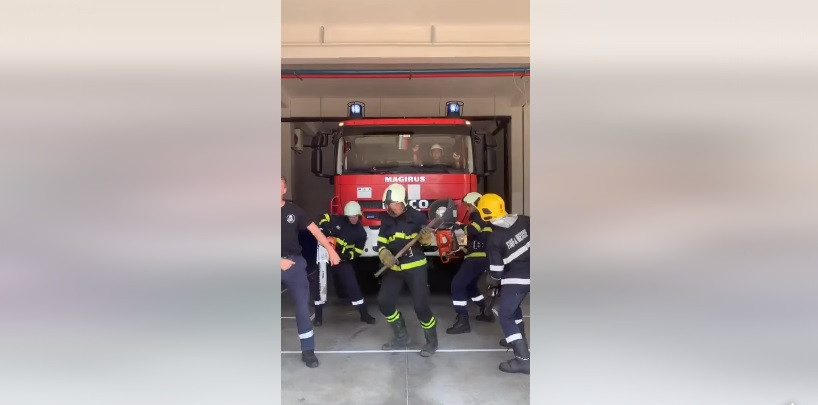 Танцуващи секси пожарникари от Казанлък взривиха мрежата (ХИТ ВИДЕО)