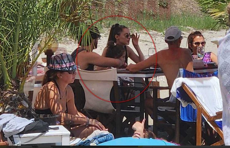 Събраха ли се Валерия и Евгени, се питат зрителите (Двойката бе засечена да се разхлажда на плажа – Снимки) - Снимка 2