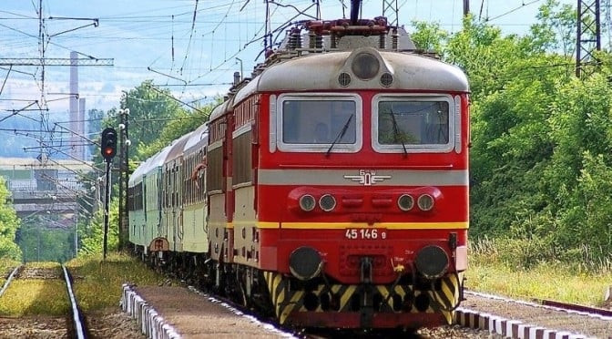 Урок по история: Коя е първата ЖП линия в България?