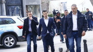 НОВИНА: Кирил Петков с 12 охранители, бил „мишена на Путин“