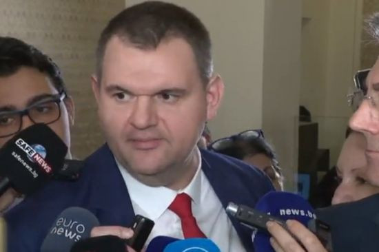 Депутатът от ДПС Делян Пеевски е в Баку, за да подкрепи днес Нургюл Салимова