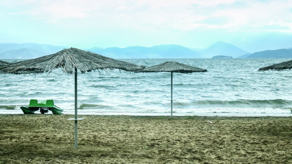 Защо най-известният плаж в Северна Македония стои празен - Снимка 3