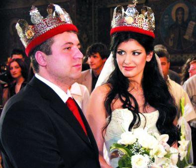 Взрив: Жоро Илиев "натиснал" Коко Динев да се ожени за Анелия, онзи искал Емилия! (затова гледа като натровен - СНИМКИ)