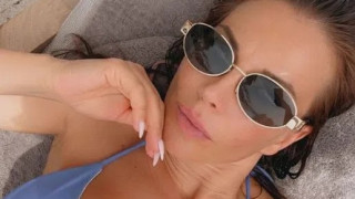 Срам я е да се снима: Емилия надебеля зверски