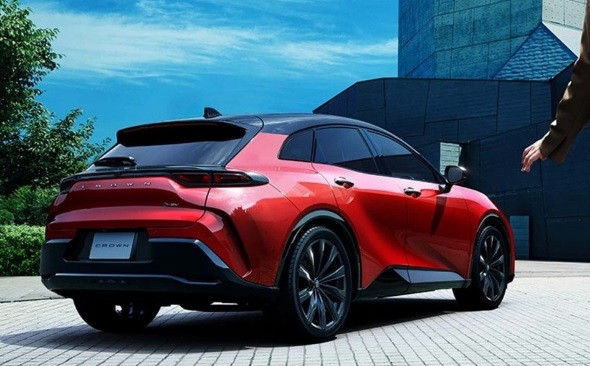 Разход от 4,7 литра на 100 км: Toyota пусна нов премиум кросоувър ВИДЕО - Снимка 2