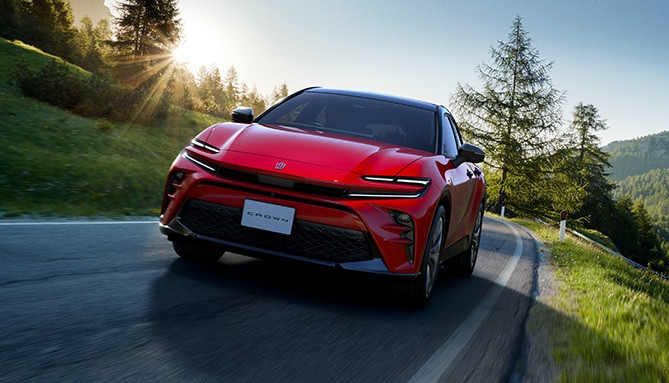 Разход от 4,7 литра на 100 км: Toyota пусна нов премиум кросоувър ВИДЕО