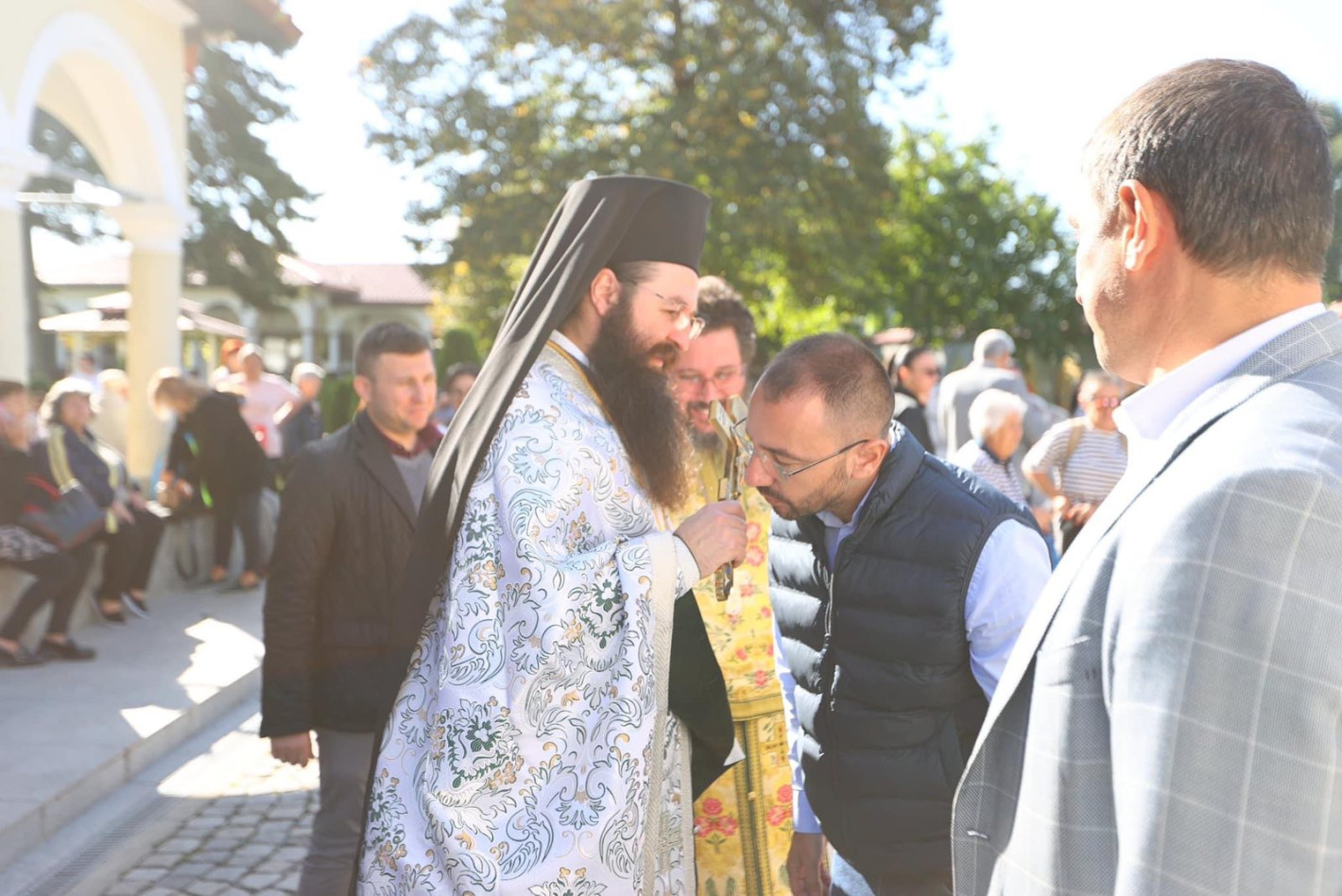 Антон Хекимян и кметът на район “Сердика” инж. Тодор Кръстев посрещнаха Петковден на Божествена Св. Литургия в храм "Св. Петка Самарджийска", Орландовци