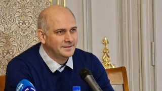 Бетонираха Васил Василев като директор