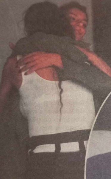 Прегръдки, целувки, любов: Заснеха Диляна Попова с новото й гадже! (не само Блатечки се тресе от страсти - СНИМКИ) - Снимка 2