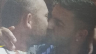 Общинският шеф в ракитово Цанко Молов се целува с мъж