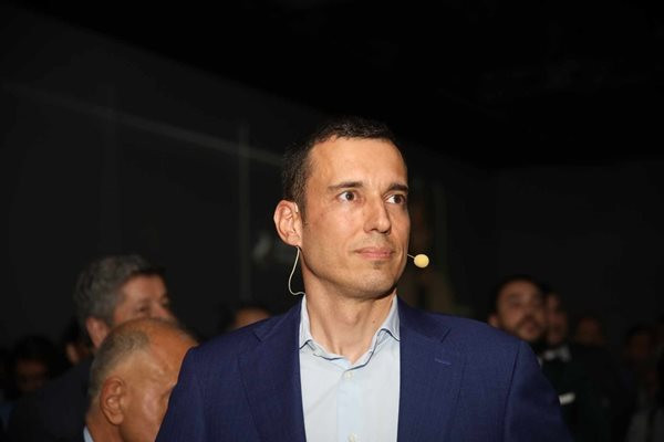 Васил Терзиев се движи само с частни гардове, не вярва на НСО