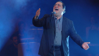 Навръх Бъдни вечер: Почина големият гръцки певец Василис Карас (ВИДЕО)