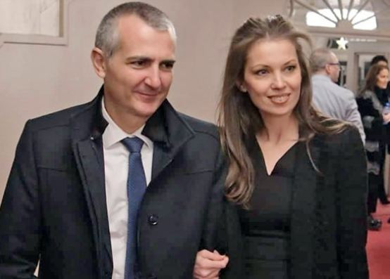 Министърът на спорта показа жена си (Димитър Илиев женен за плеймейтка, бивша на Люси Иларионов – Снимки)