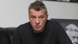 Мариан Вълев купи сандвичи за гаджето си Цвети Стоянова (ФОТО)