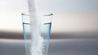 Защо захарта вече не се разтваря във вода?