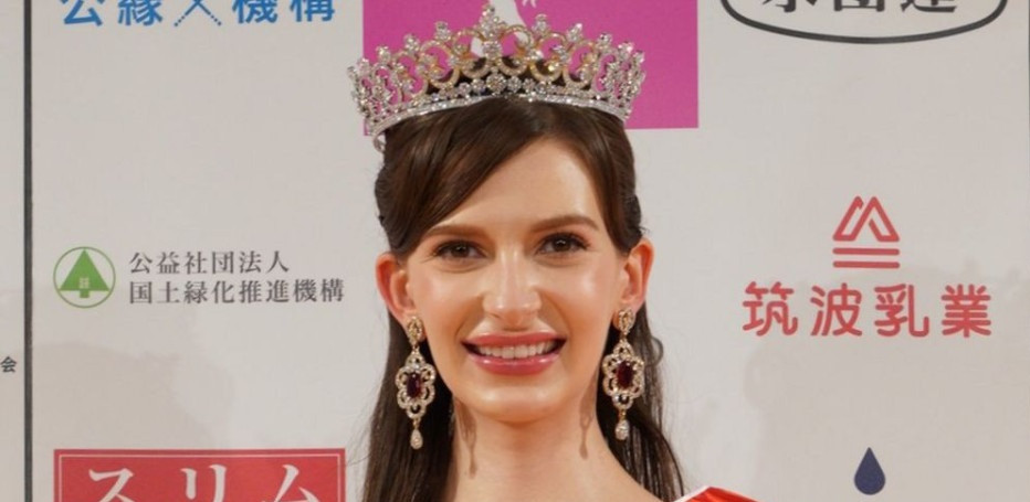 Украинката „Мис Япония“ върна короната си заради с*ксафера