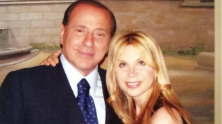 Врачката на Берлускони крие, че е шивачка