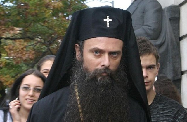 Пловдивският митрополит Николай отменя изборите в Сливен