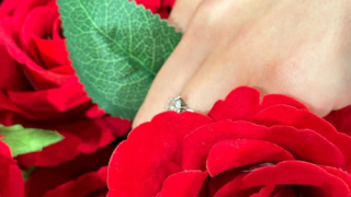 Изненадите в „Ергенът“ продължават: Избяга ли Алек или все пак подари диамантен пръстен? (Фото)