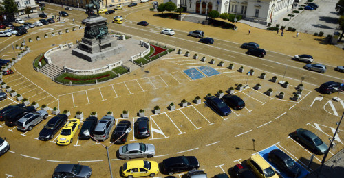 Гигантската далавера с паркингите в София