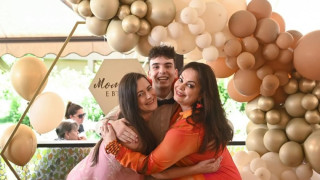 Каква майка: Мариана Векилска се отказа втори път от сина си!