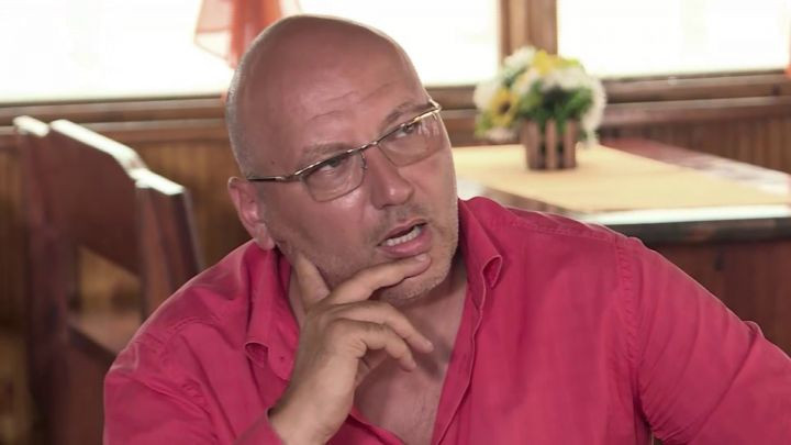НЯМА ДА ПОВЯРВАТЕ! Това е сестрата на шеф Иван Манчев: Никога не я е показвал публично! (СНИМКИ)
