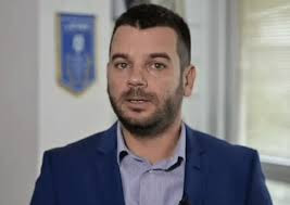 За кого се мисли?! Дебелите могат да отслабнат, но лилипутът Иванчо няма да стане по-висок!