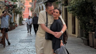 ОПАСНА!! 43-годишната Мария скъсва от с*кс богатия младок, а той харчи по нея като разпран! (СНИМКИ)