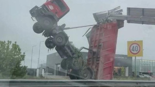 Тежка катастрофа с жертва в Кресна, каскада и на АМ "Тракия" със самосвал