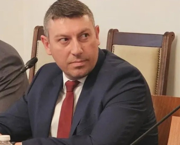 Деньо Денев оглави ДАНС, но като изпълняващ функциите председател Деньо Денев оглави ДАНС, но като изпълняващ функциите председател