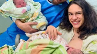 Даяна Ханджиева: Близначките се надпреварваха коя да излезе първа