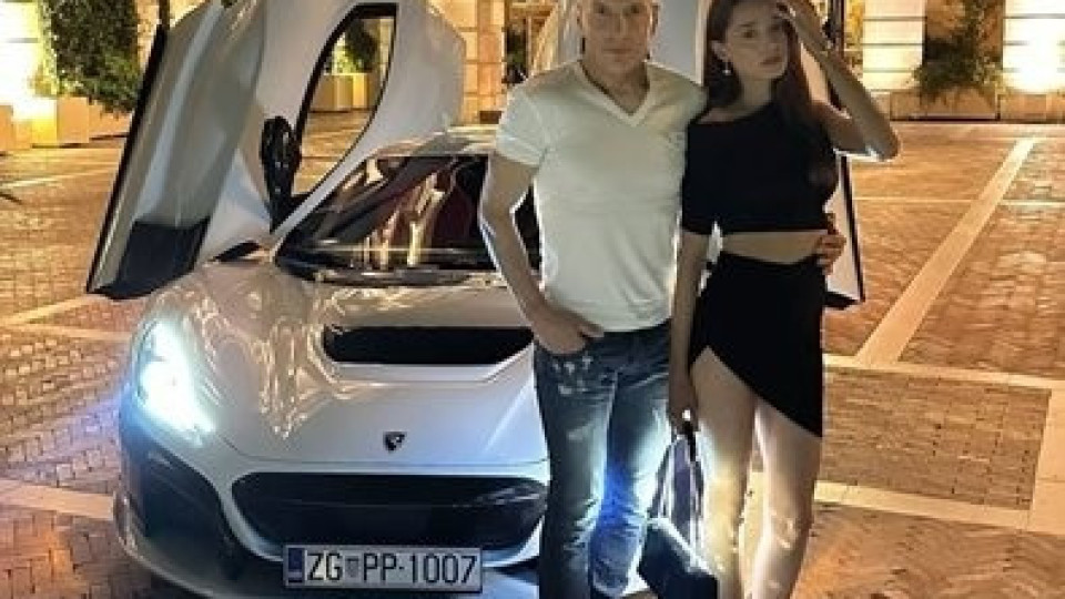 Ревност или завист: Евгени Генчев захапа Валерия, тя обаче го заби в земята! (ВИЖ ТУК)