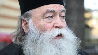 Ловчанският митрополит Гавриил станал старостилец?