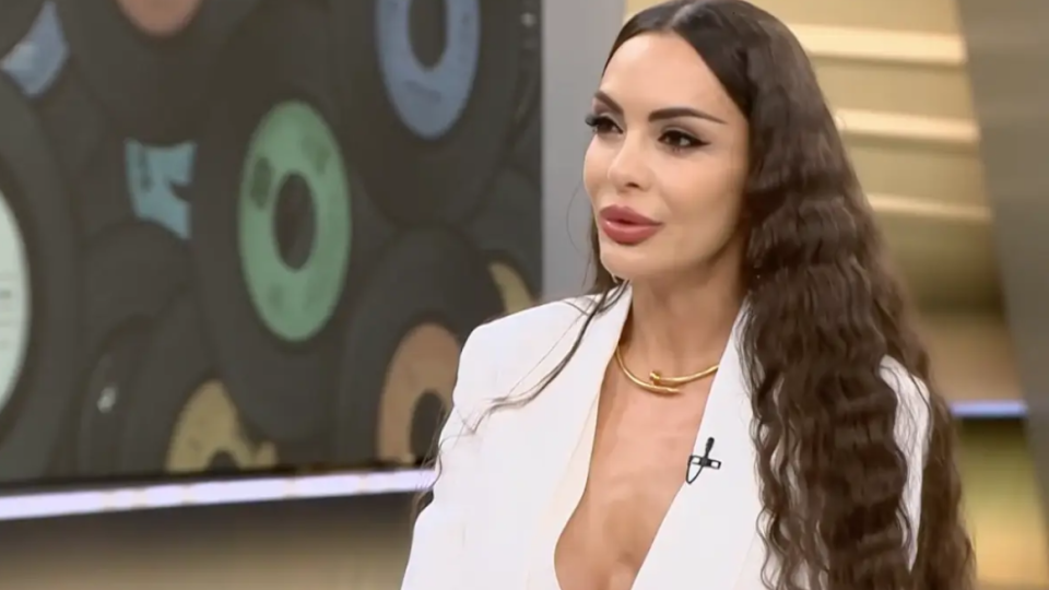 Ето кой издържа 45-годишната Лияна: Тя не работи, лежи на любовника си – скандалния правнук на Димитър Талев! (СНИМКИ)