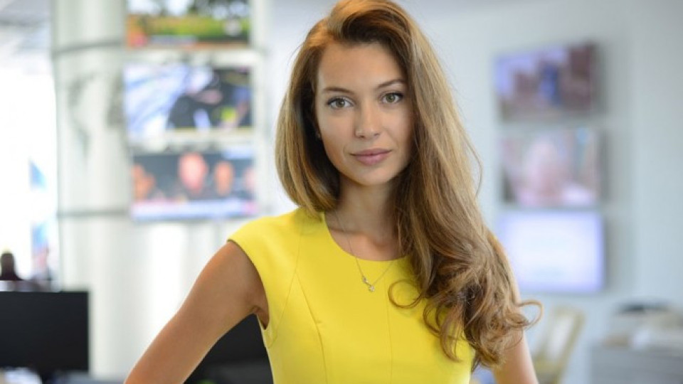 Къде изчезнаха гърдите на Никол Станкулова?