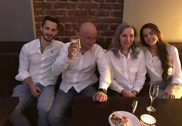 КРАЙ!! Майката на Наум Шопов заряза баща му: На Мариана й писна от изневерите на Христо Шопов! (още разкрития)