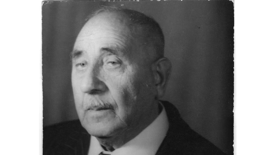 Апостола на ромите Шакир Пашов организира първия голям цигански мач