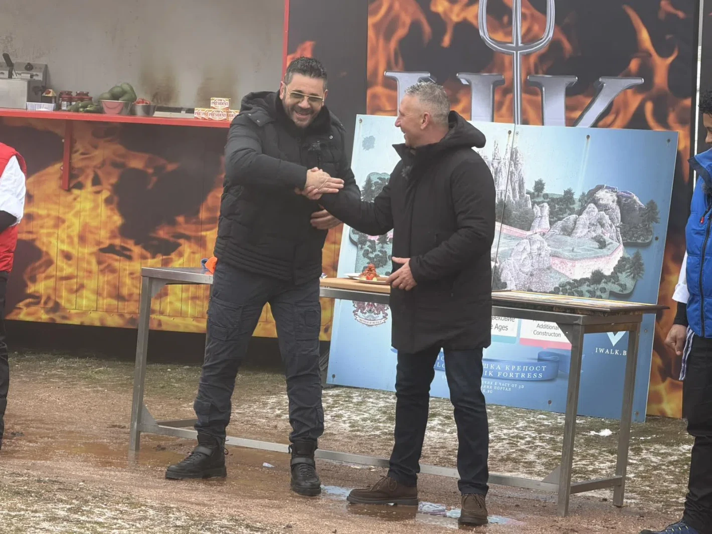 За снимките на „Хелс Китчън“: Чепатият шеф Виктор Ангелов шашна с ексцентрична приумица!