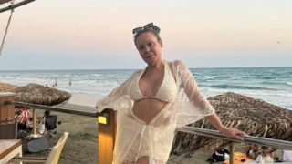 Евала, како!! 50-годишната Албена Вулева заби мъжага като канара! (заведе я в Дубай - СНИМКИ)