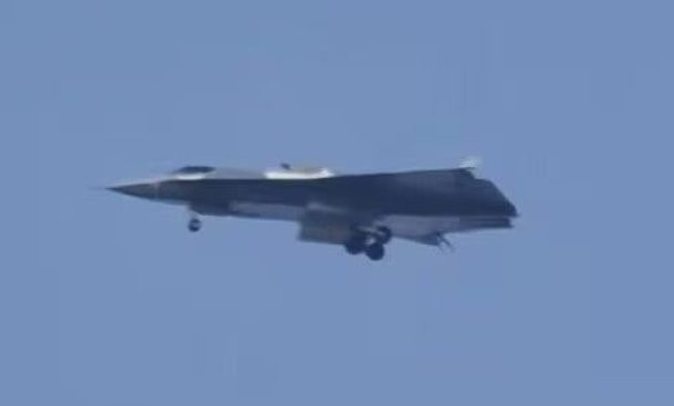 Китайски анализатори обявиха американския изтребител F-47 за "морално остарял"