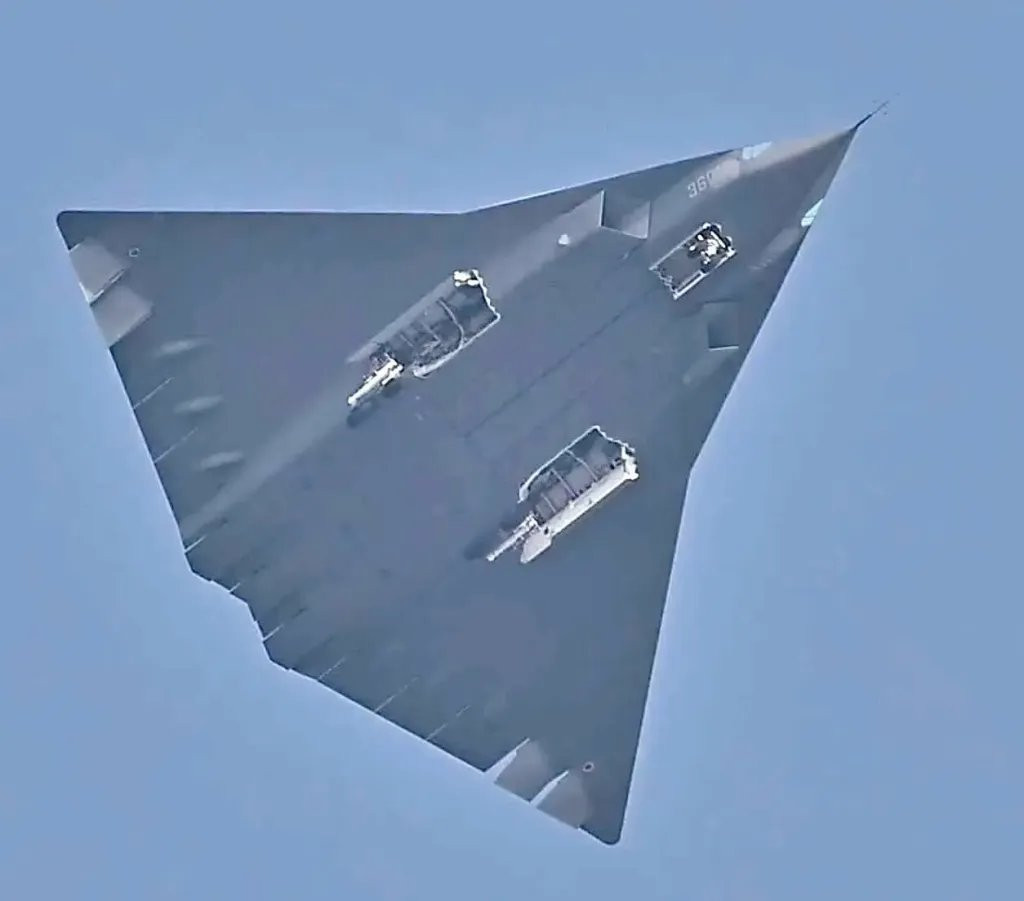 Китайски анализатори обявиха американския изтребител F-47 за "морално остарял"